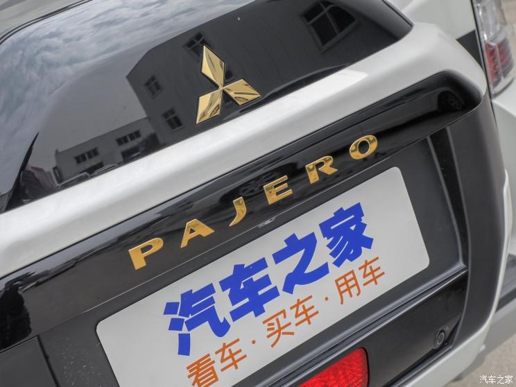 三菱(进口) 帕杰罗(进口) 2020款 典藏版 3.0L 自动舒适越野版
